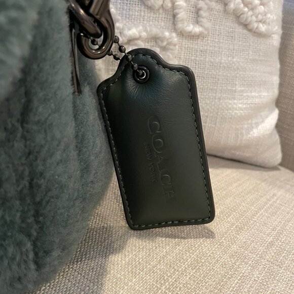 Coach Tabby Shoulder Bag 26 In Shearling - Picture 2 of 14